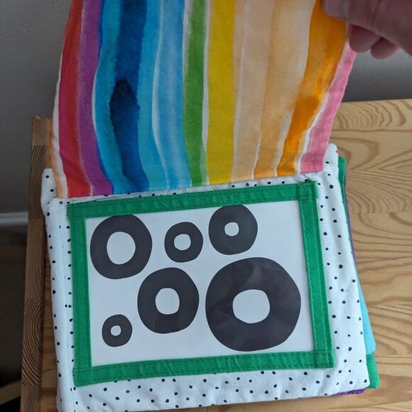 Lovevery soft book charmer looker - Picture 2 of 6